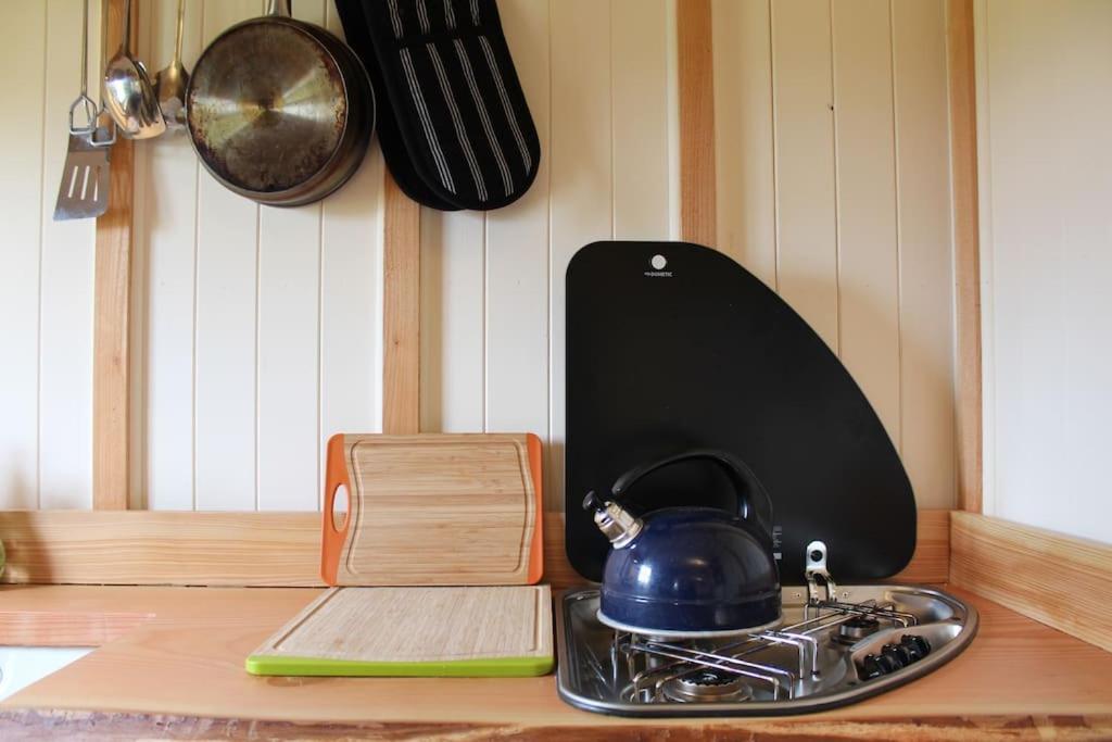 The Shepherds Hut Shrewsbury Extérieur photo