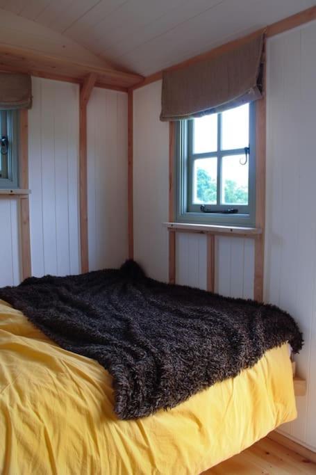 The Shepherds Hut Shrewsbury Extérieur photo