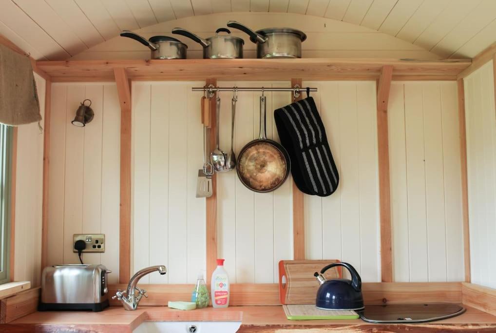 The Shepherds Hut Shrewsbury Extérieur photo