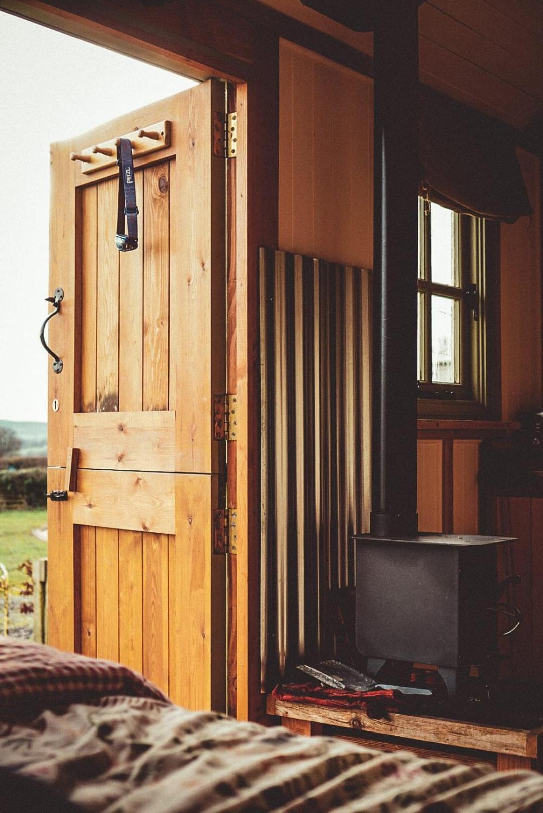 The Shepherds Hut Shrewsbury Extérieur photo